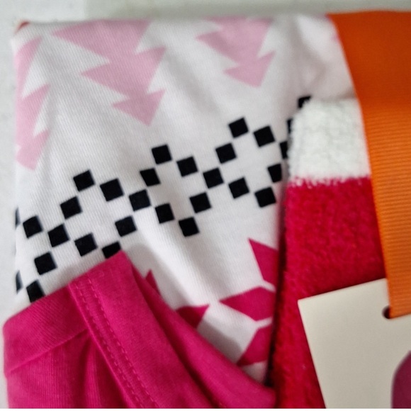 NWT Women's 3pc Socks and Pajama Set, Pink - Great Gift! - Picture 4 of 5
